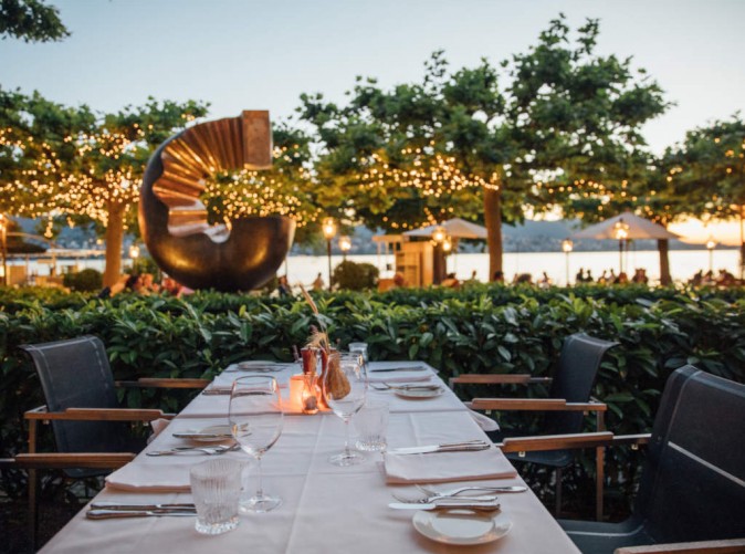 04_Sonne_Kuesnacht_Schoene Aussichten Touristik_Sonnengalerie_Terrasse